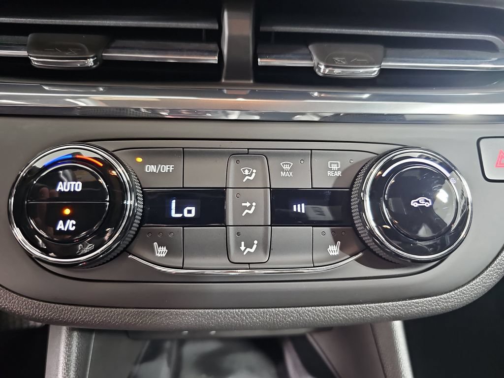 Used 2024 Buick Envista Preferred w/ Convenience I Package FWD image 28