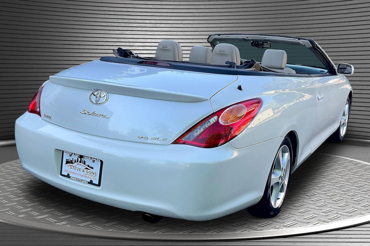 Used 2005 Toyota Solara SLE FWD image 6