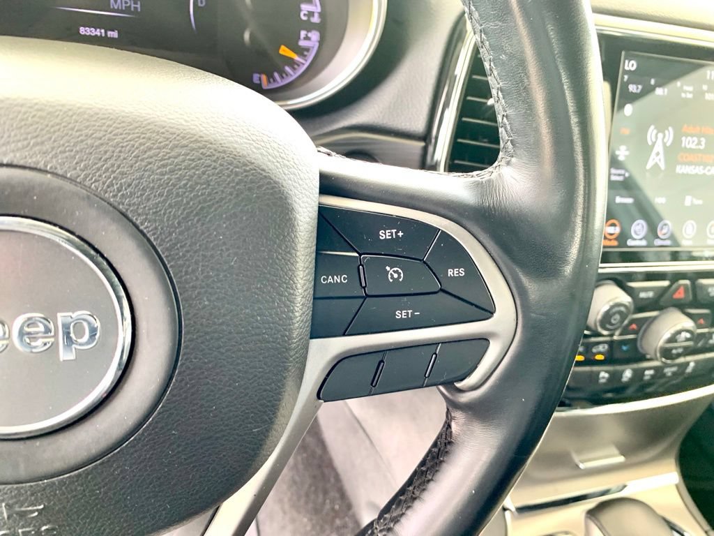 Used 2022 Jeep Grand Cherokee Laredo X AWD/4WD image 33