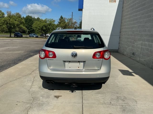 Used 2010 Volkswagen Passat Komfort FWD image 9