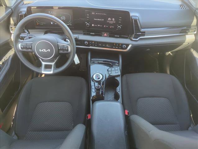 Used 2023 Kia Sportage LX image 16