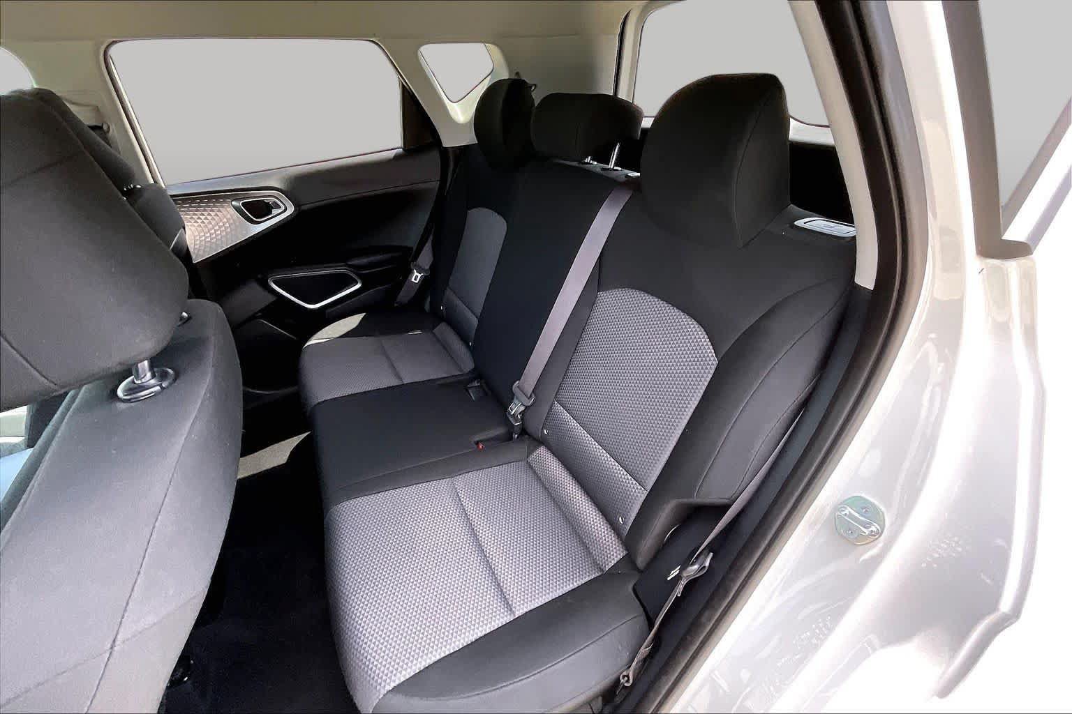 Used 2023 Kia Soul LX w/ LX Technology Package FWD image 20