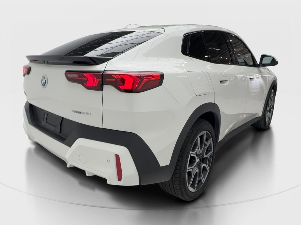 Used 2025 BMW X2 xDrive28i image 7
