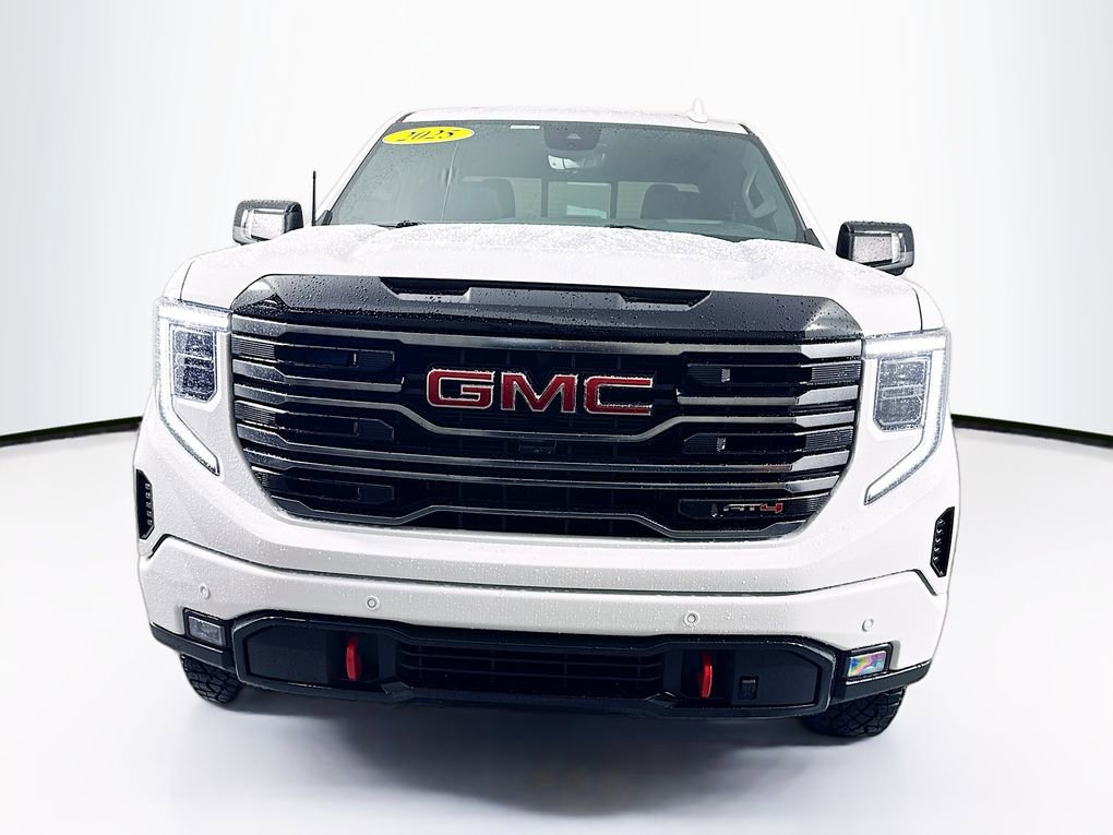 Used 2025 GMC Sierra 1500 AT4 w/ AT4 Premium Package AWD/4WD image 2