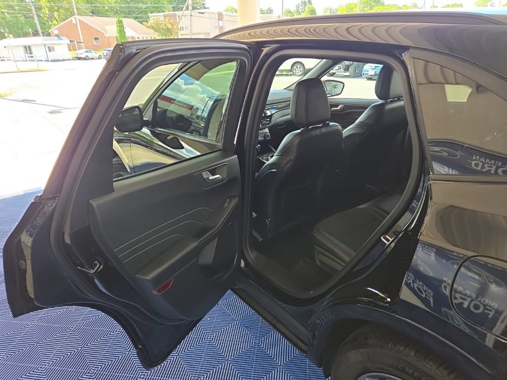 Used 2024 Ford Escape ST-Line AWD/4WD image 23