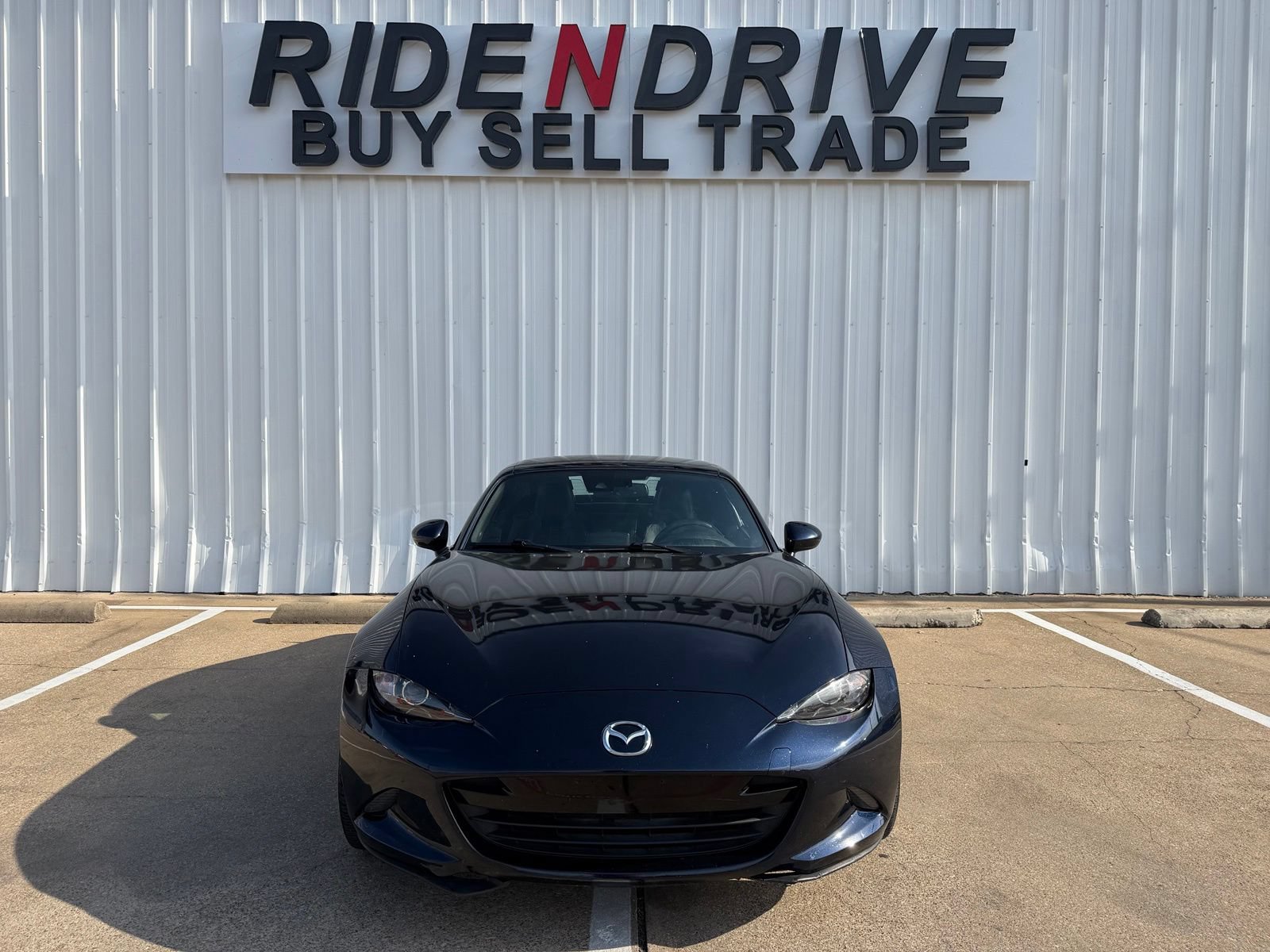 Used 2021 MAZDA MX-5 Miata RF Grand Touring RWD image 8