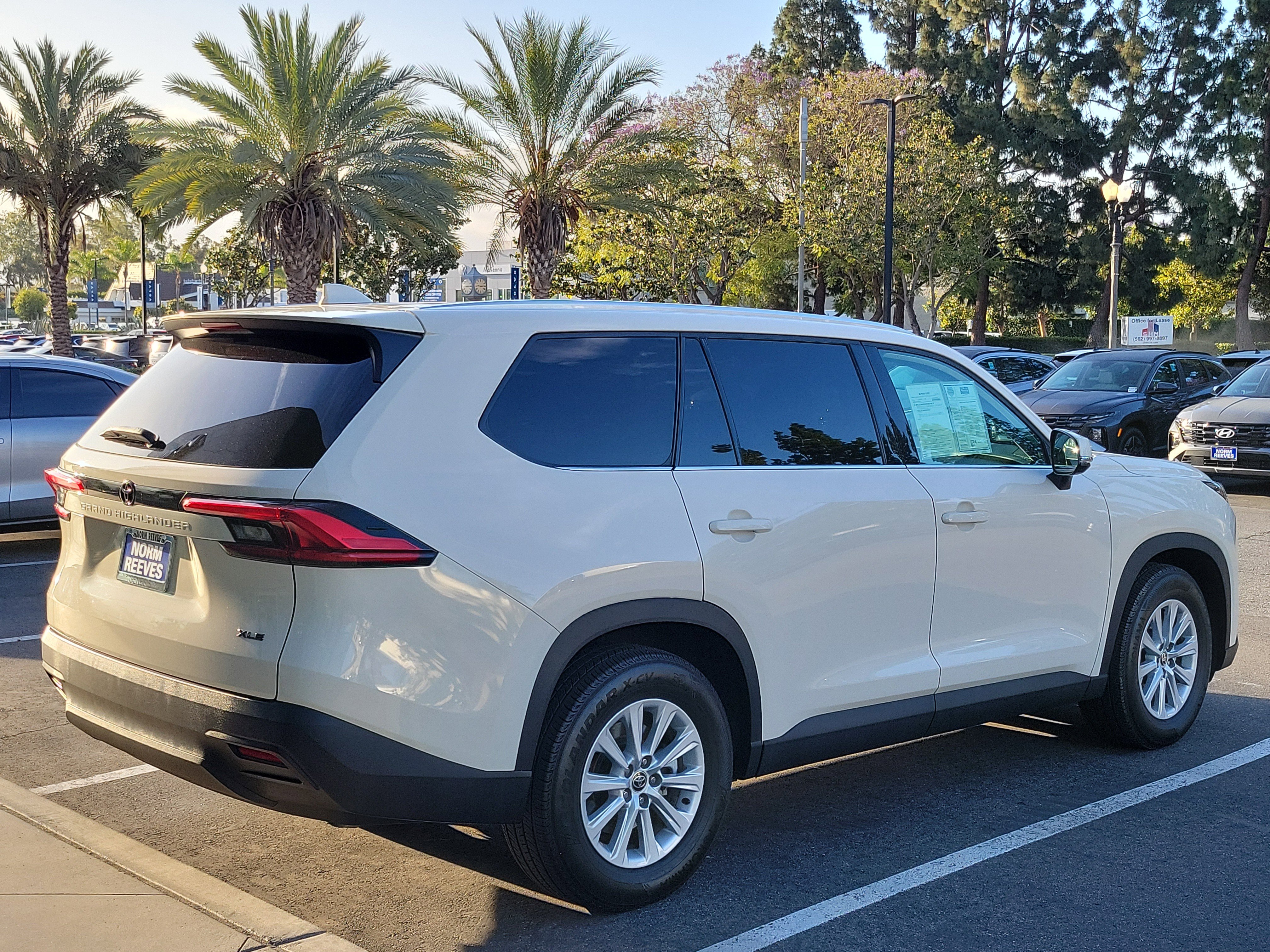 Used 2024 Toyota Grand Highlander FWD image 3