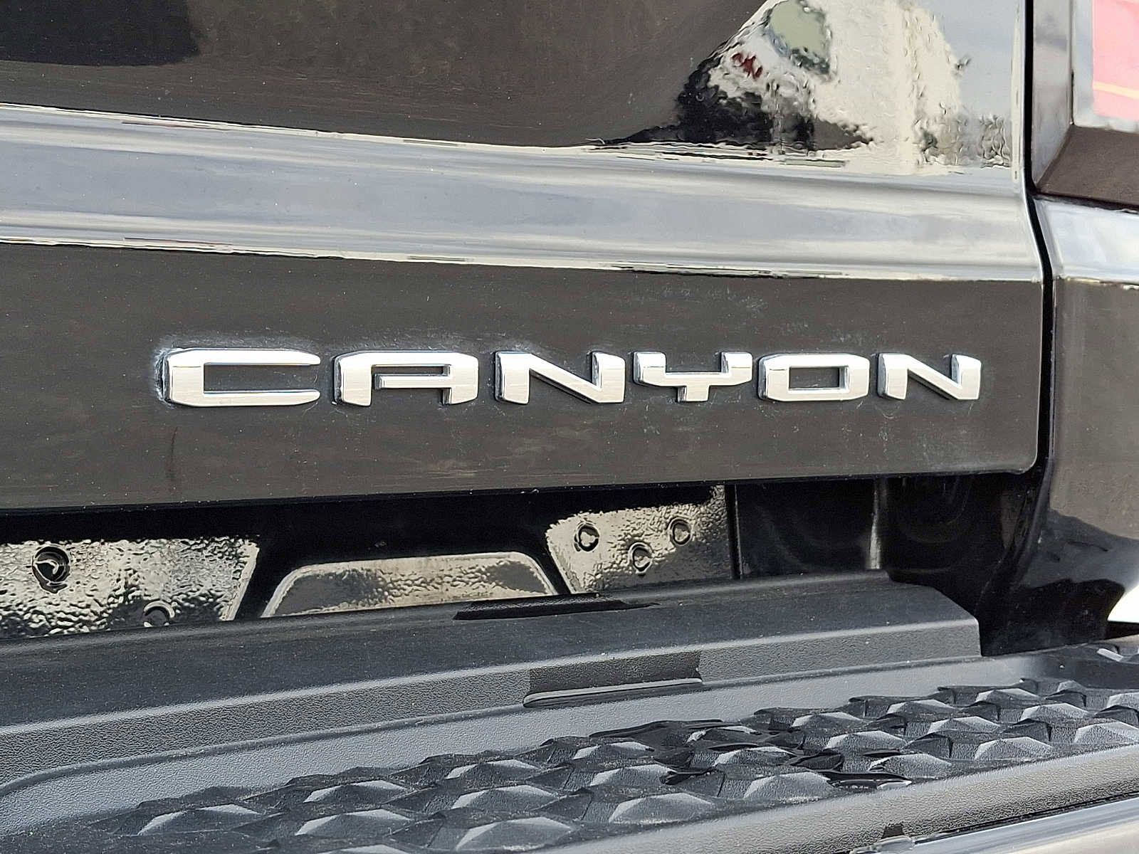 Certified 2023 GMC Canyon Denali w/ Denali Black Edition image 30