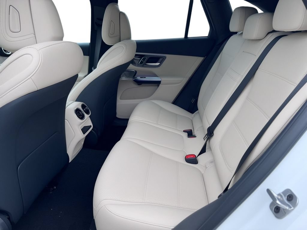 New 2026 Mercedes-Benz GLC 300 4MATIC image 7