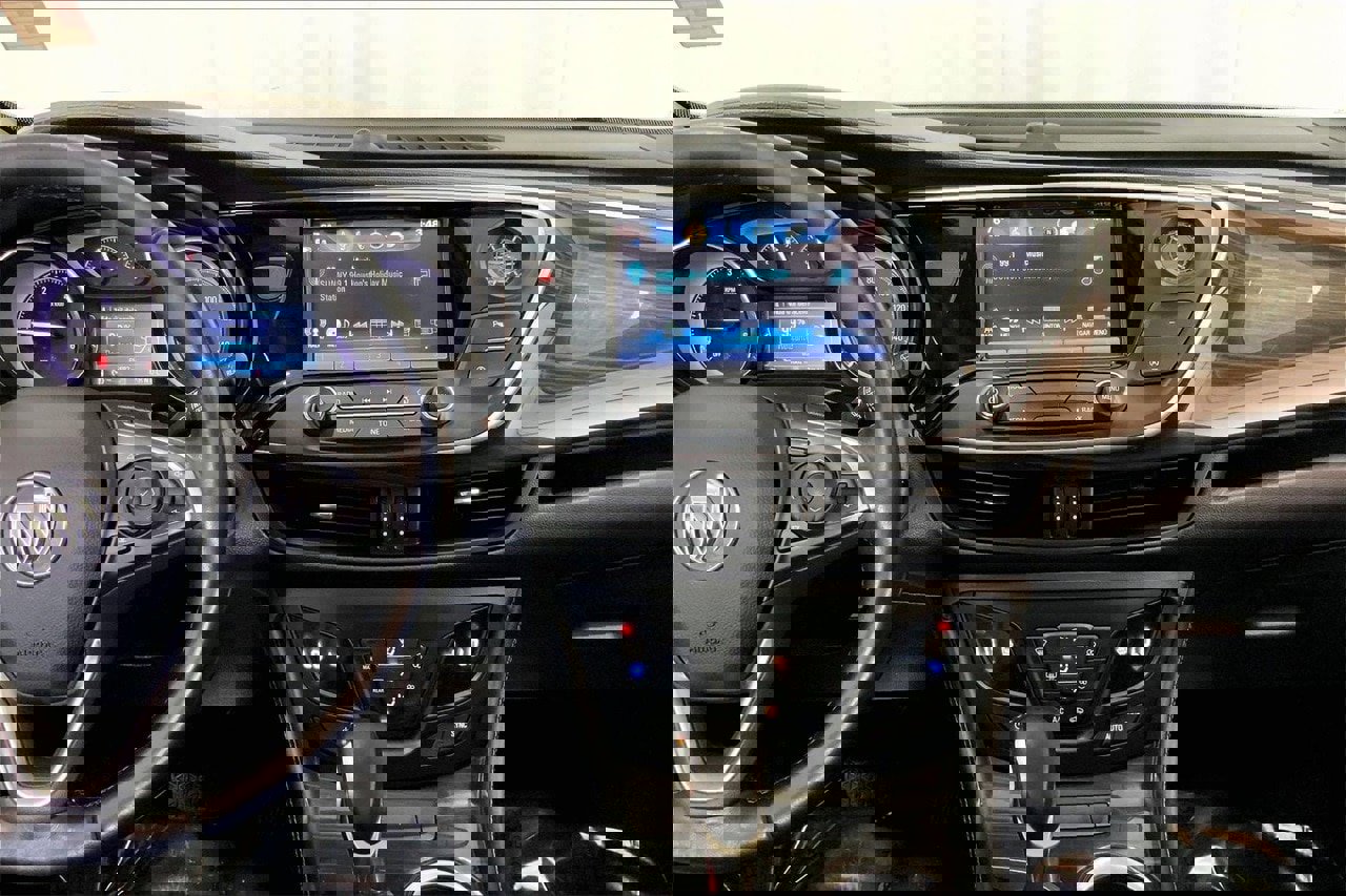 Used 2020 Buick Envision Essence w/ Experience Buick Package image 5