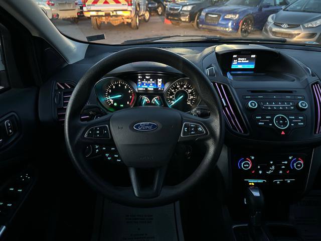 Used 2017 Ford Escape SE w/ SE Cold Weather Package image 19