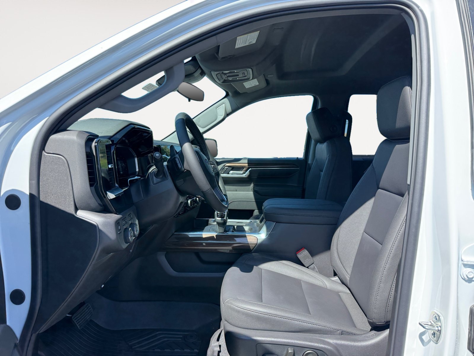 New 2026 Chevrolet Silverado 1500 LT Trail Boss w/ LT Trail Boss Premium Package AWD/4WD image 10