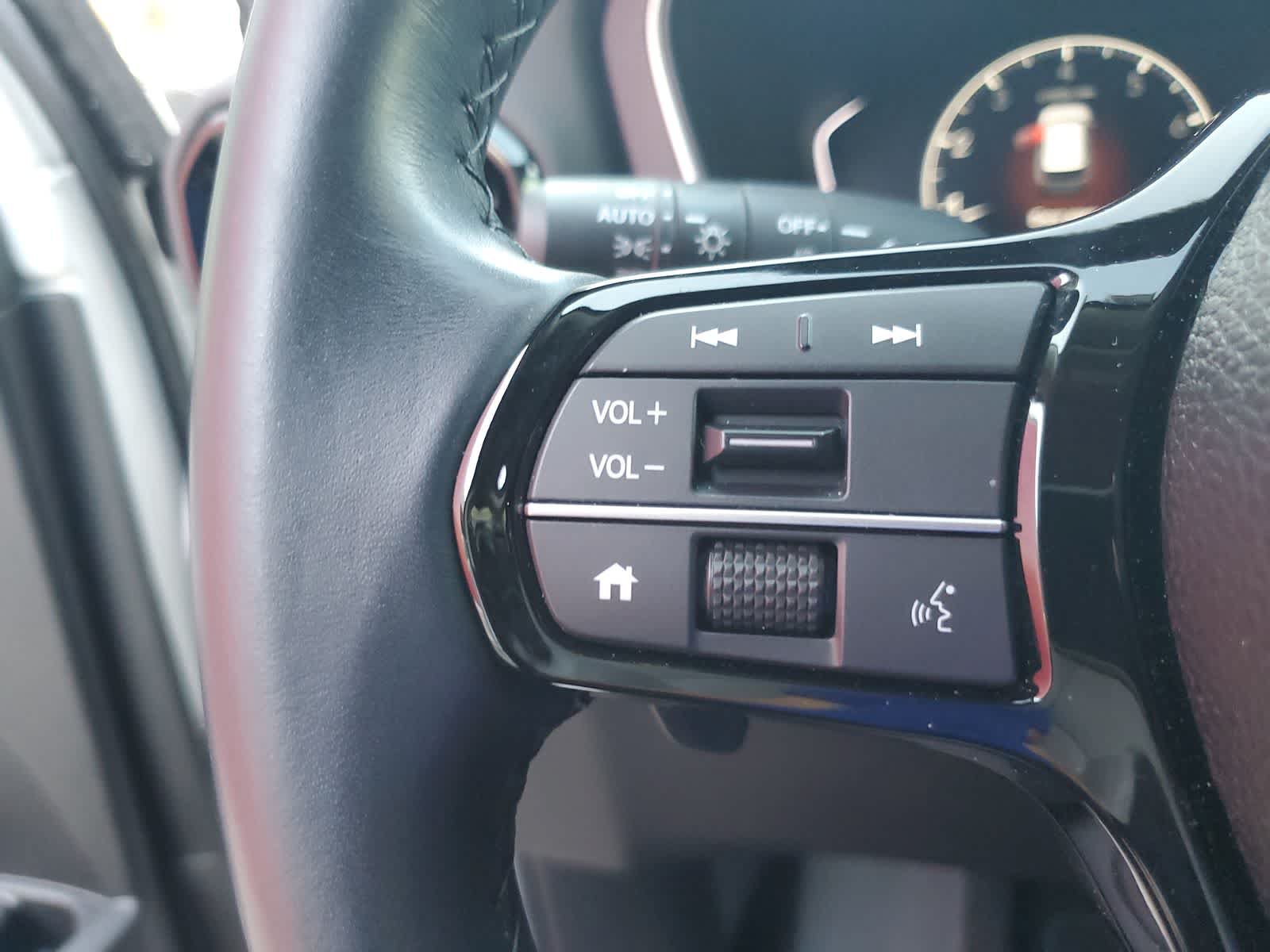 Used 2025 Honda Pilot Touring image 20