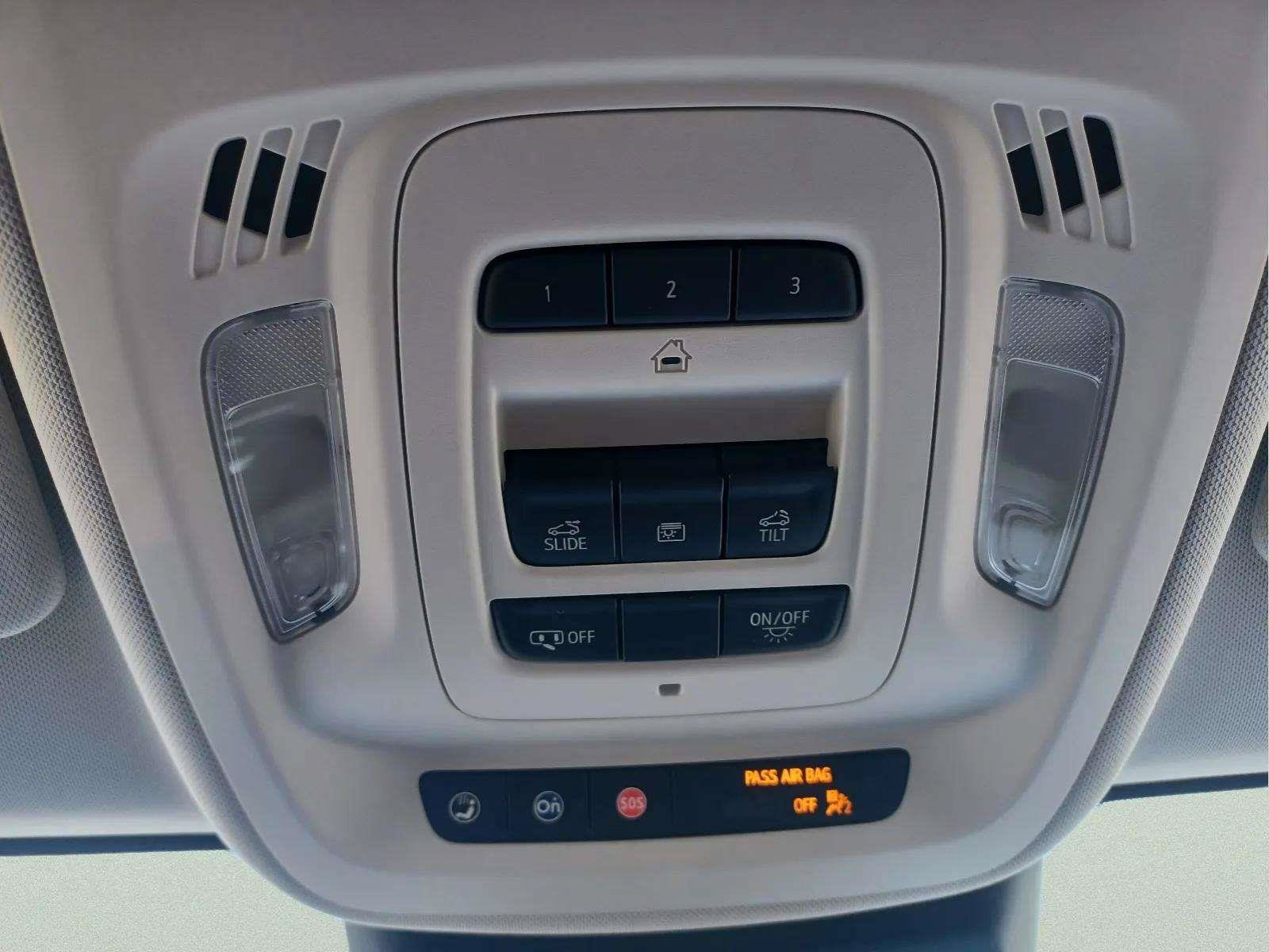 Used 2024 Buick Envision AWD Avenir image 23