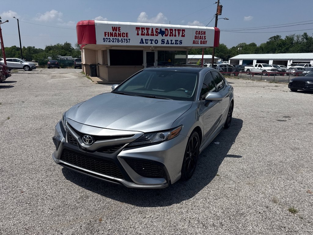 Used 2024 Toyota Camry XSE FWD image 1