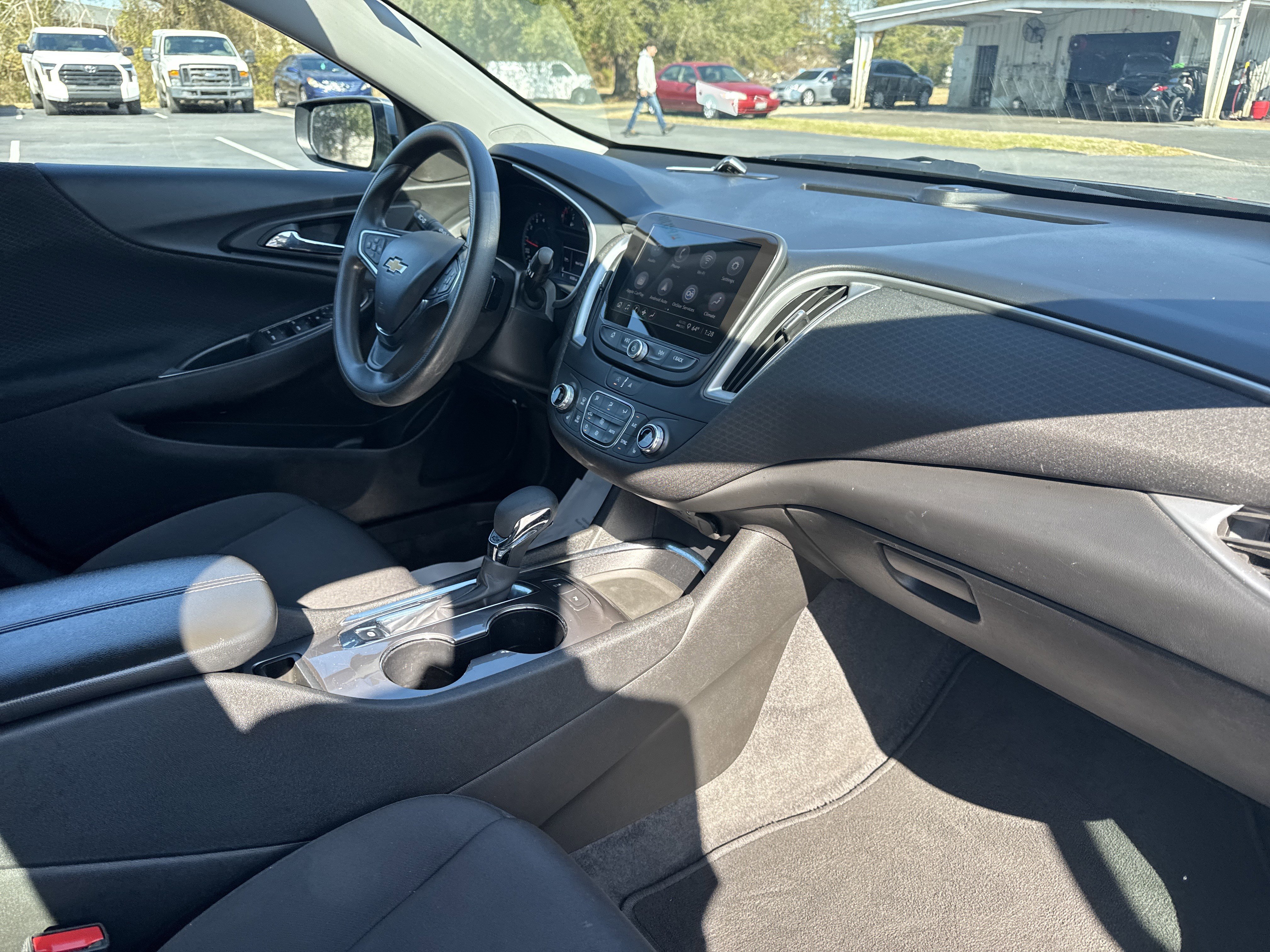Used 2024 Chevrolet Malibu LT image 35