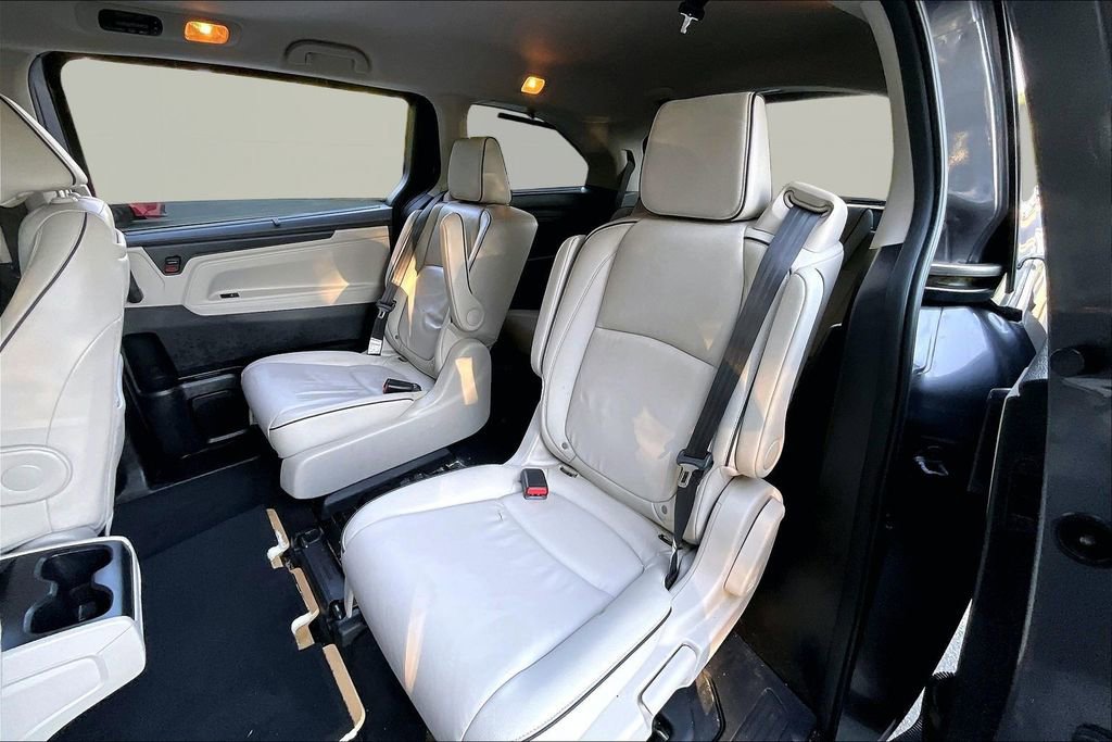 Used 2025 Honda Odyssey Touring image 18