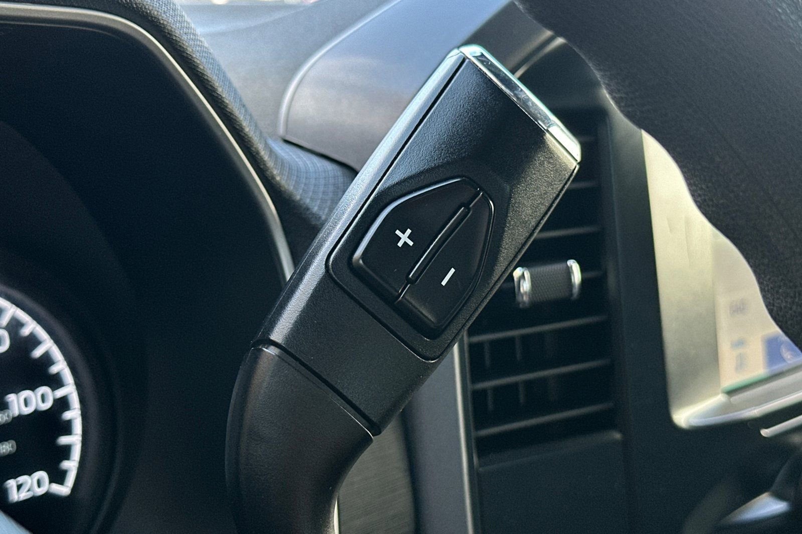 Used 2023 Ford F150 XLT image 19