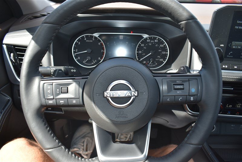 Used 2023 Nissan Rogue SL w/ SL Premium Package AWD/4WD image 16