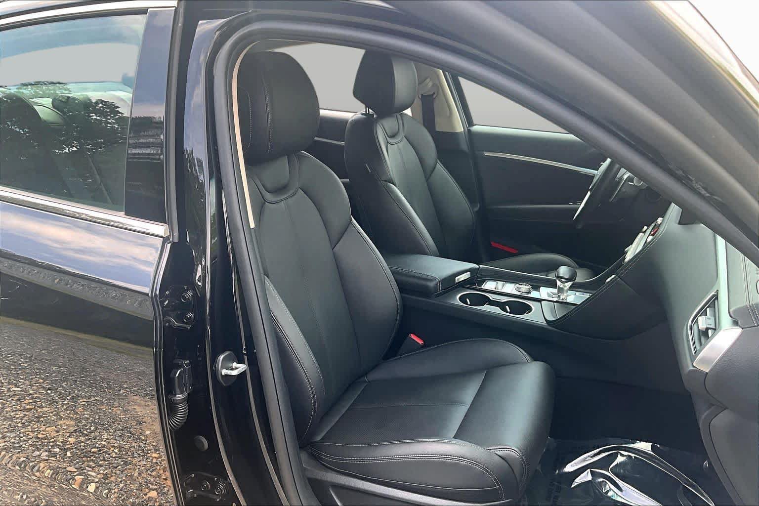 Used 2025 Genesis G70 2.5T AWD/4WD image 9