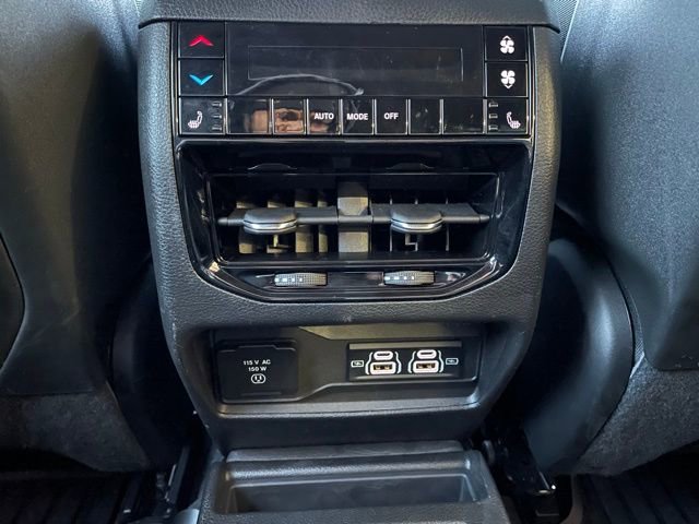 Used 2025 Jeep Grand Cherokee L Limited image 29