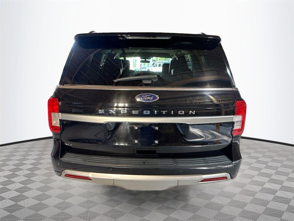 Used 2023 Ford Expedition XLT image 7