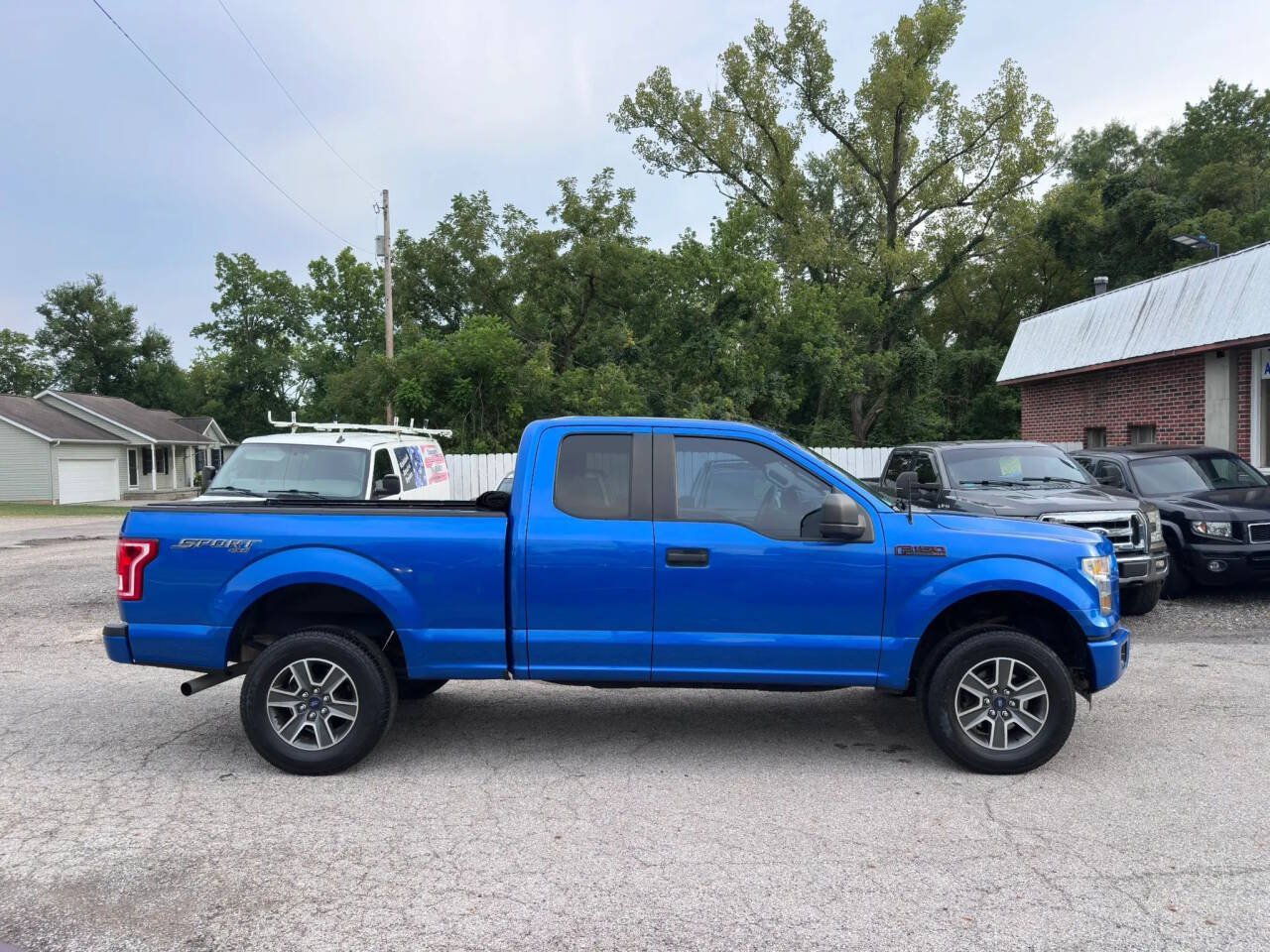 Used 2015 Ford F150 XL w/ Equipment Group 101A Mid AWD/4WD image 4