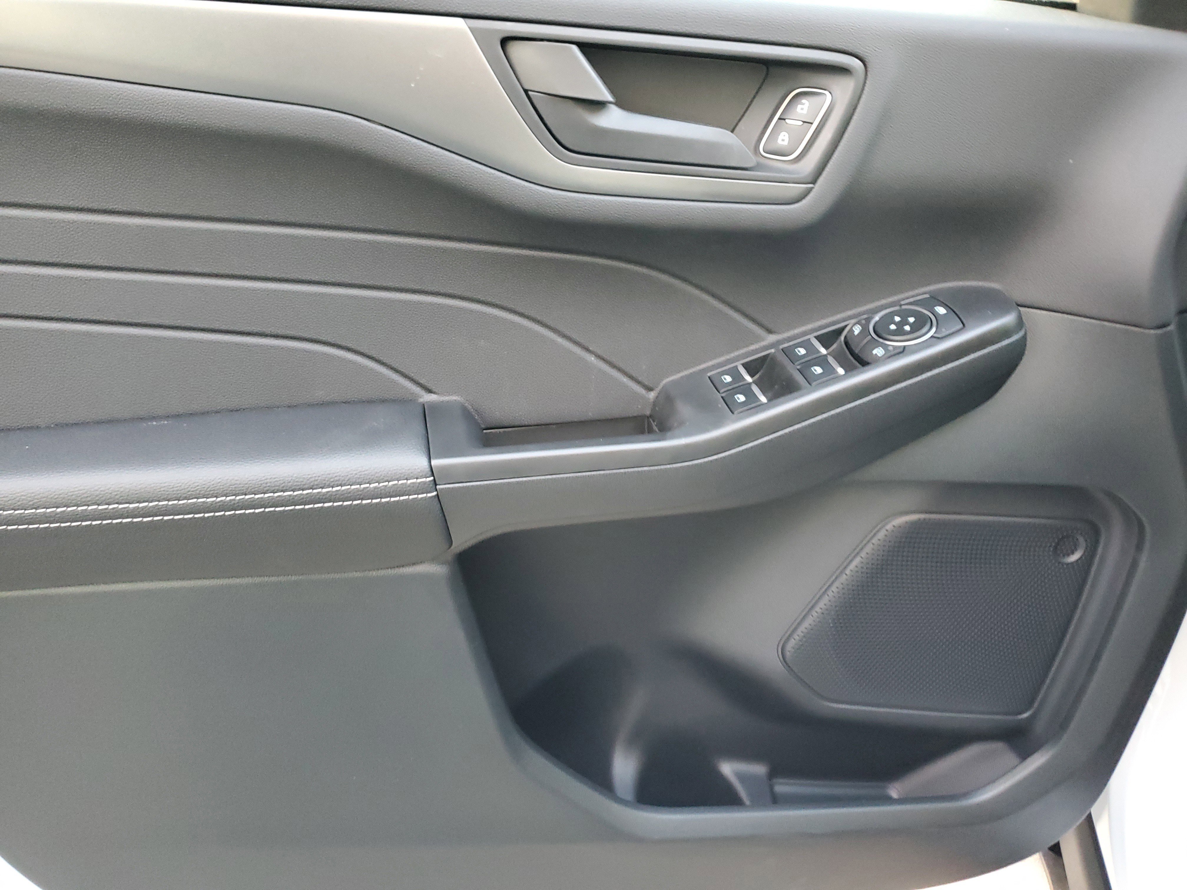 New 2026 Ford Escape Active image 12