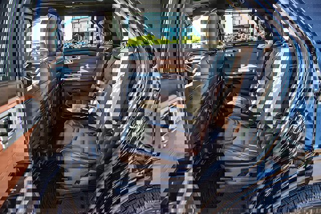 Used 2023 Ford Explorer King Ranch w/ Technology Package image 17