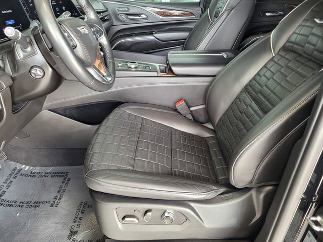 Used 2021 Cadillac Escalade Sport Platinum w/ Heavy-Duty Trailer Package image 17