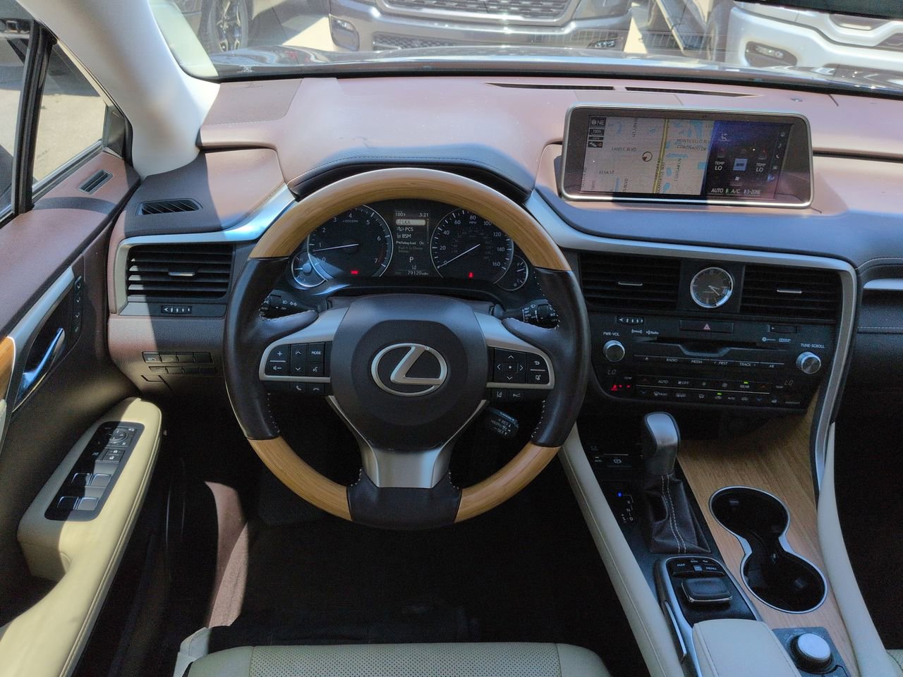 Used 2019 Lexus RX 350L AWD image 16