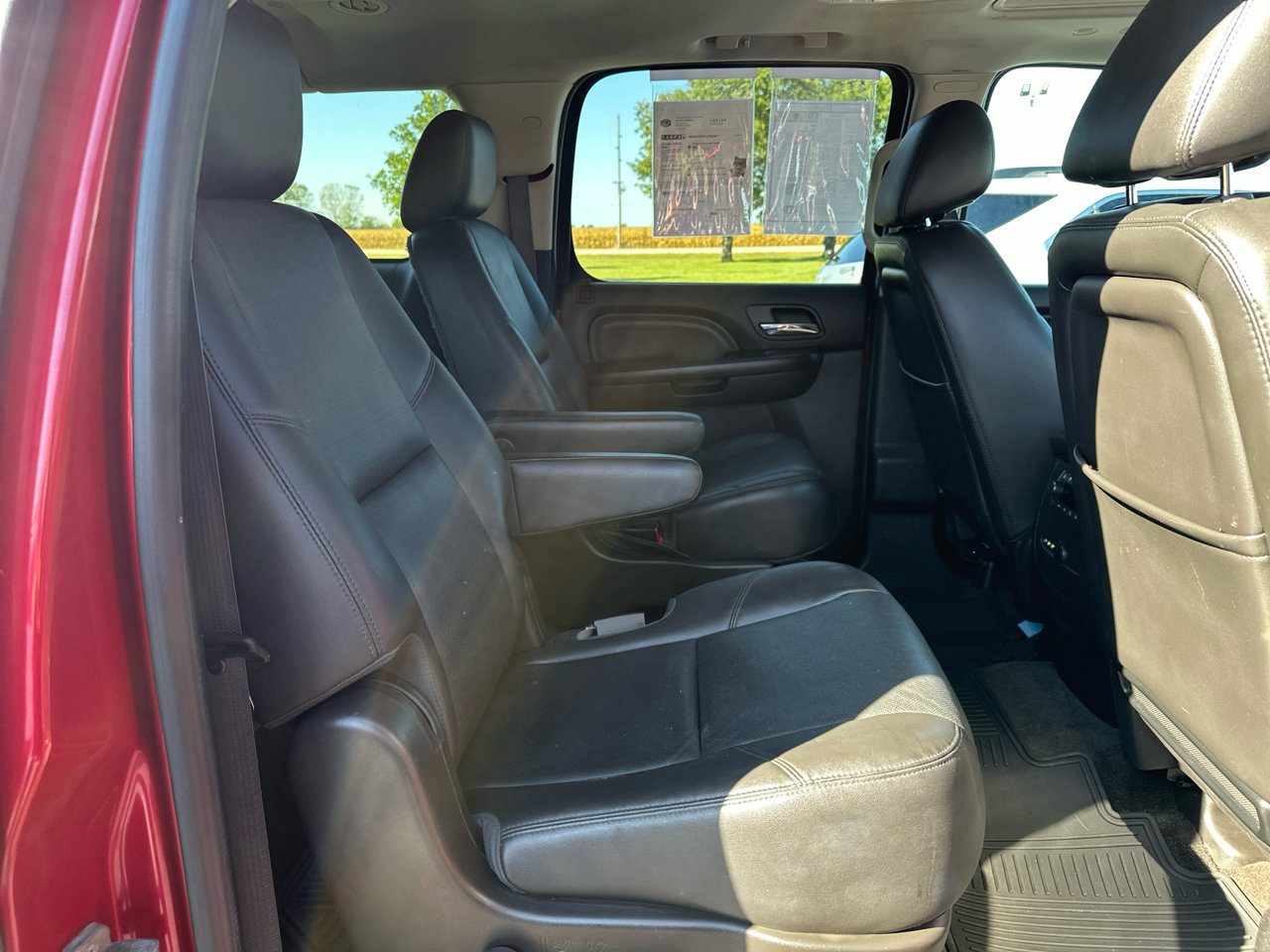 Used 2014 GMC Yukon XL Denali image 27
