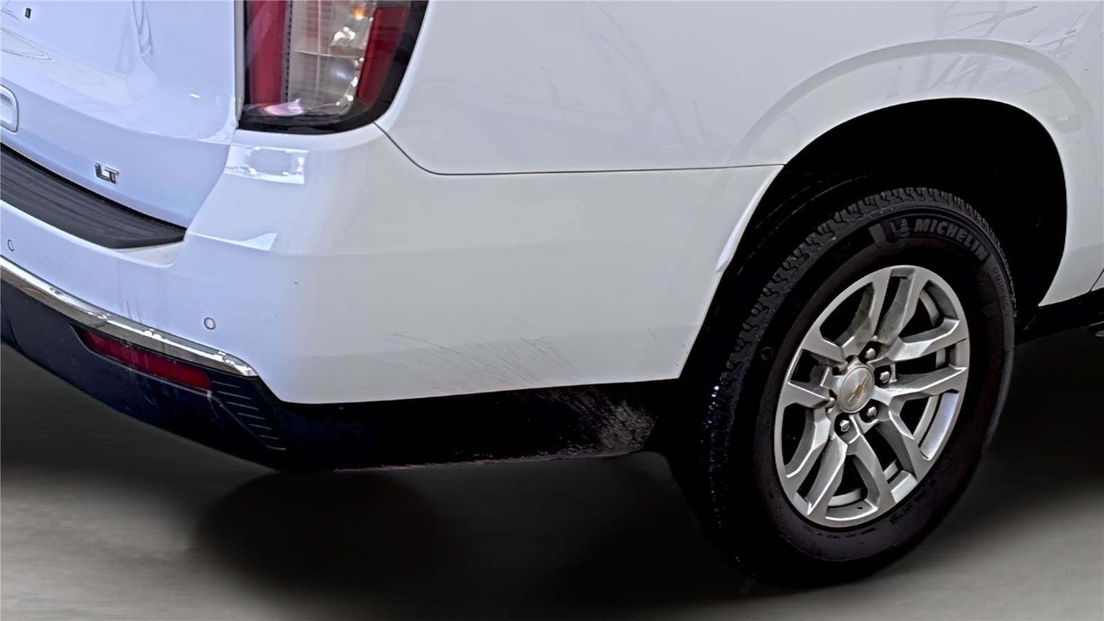 Used 2024 Chevrolet Suburban LT image 12