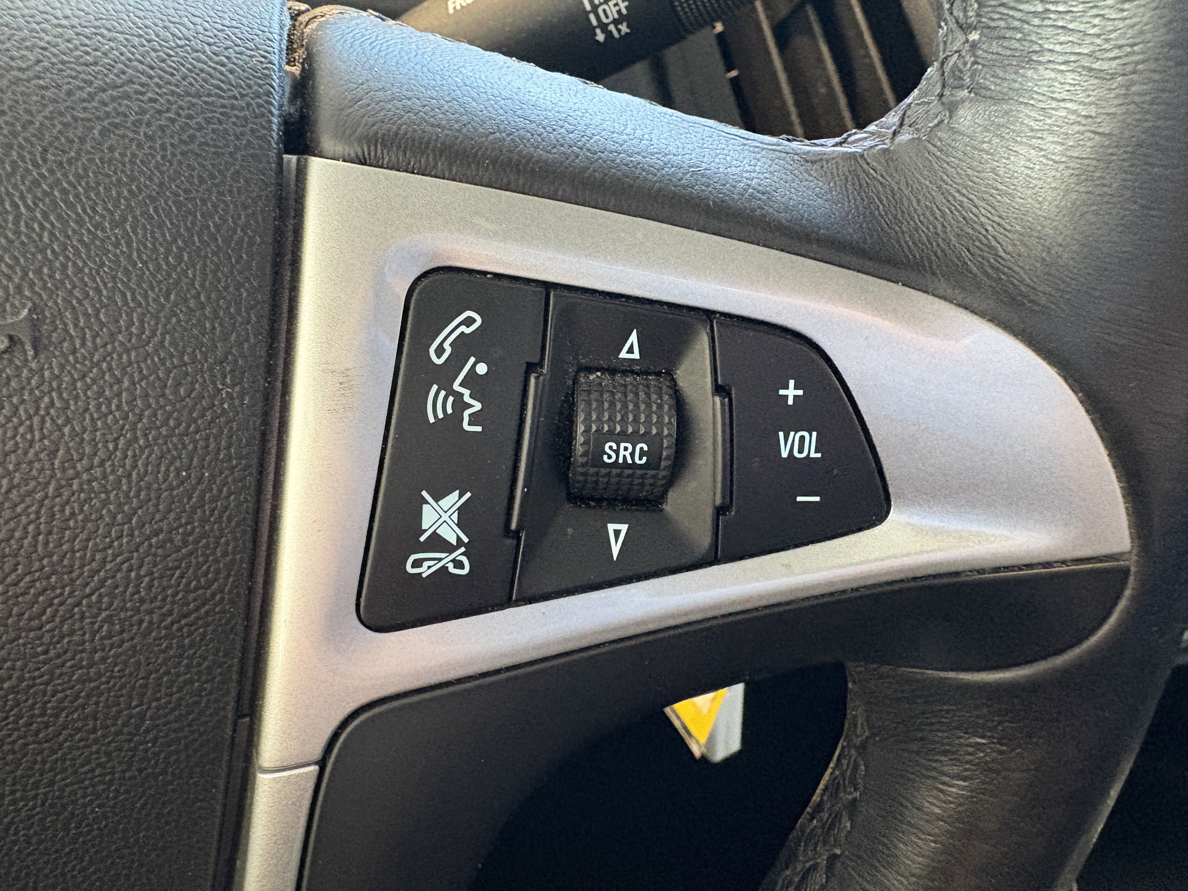 Used 2016 Chevrolet Equinox LTZ w/ Enhanced Convenience Package image 13