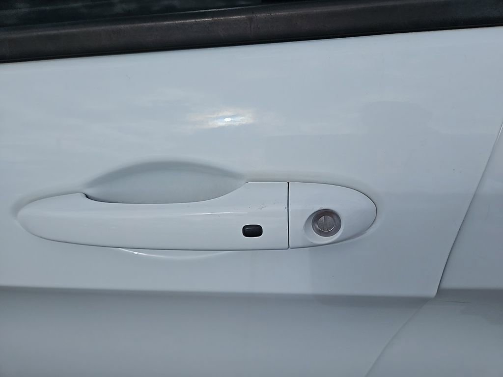 Used 2016 Jeep Cherokee High Altitude w/ Luxury Group image 10