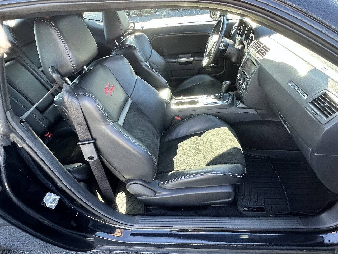 Used 2014 Dodge Challenger R/T RWD image 15