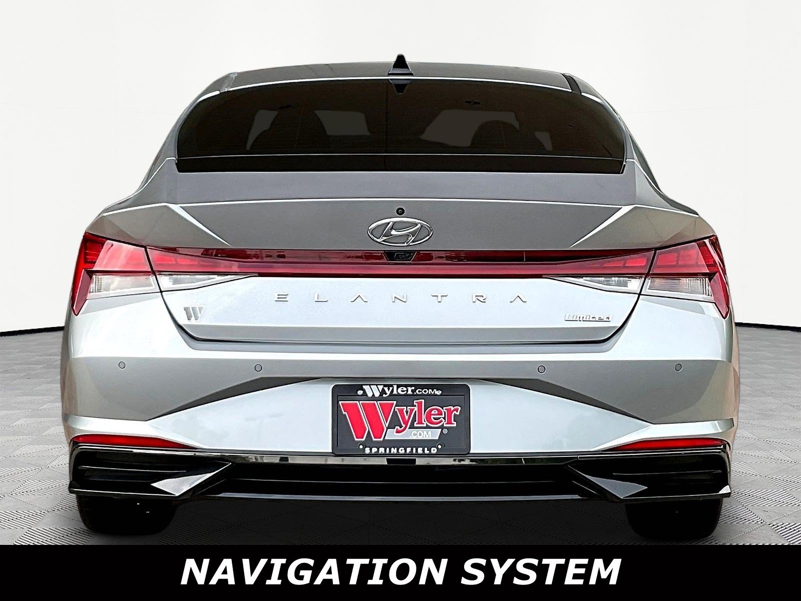 Used 2021 Hyundai Elantra Limited FWD image 5