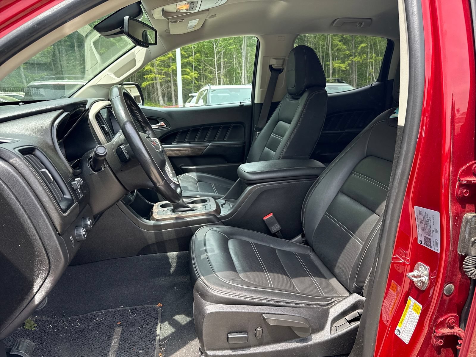 Used 2022 GMC Canyon Denali AWD/4WD image 13