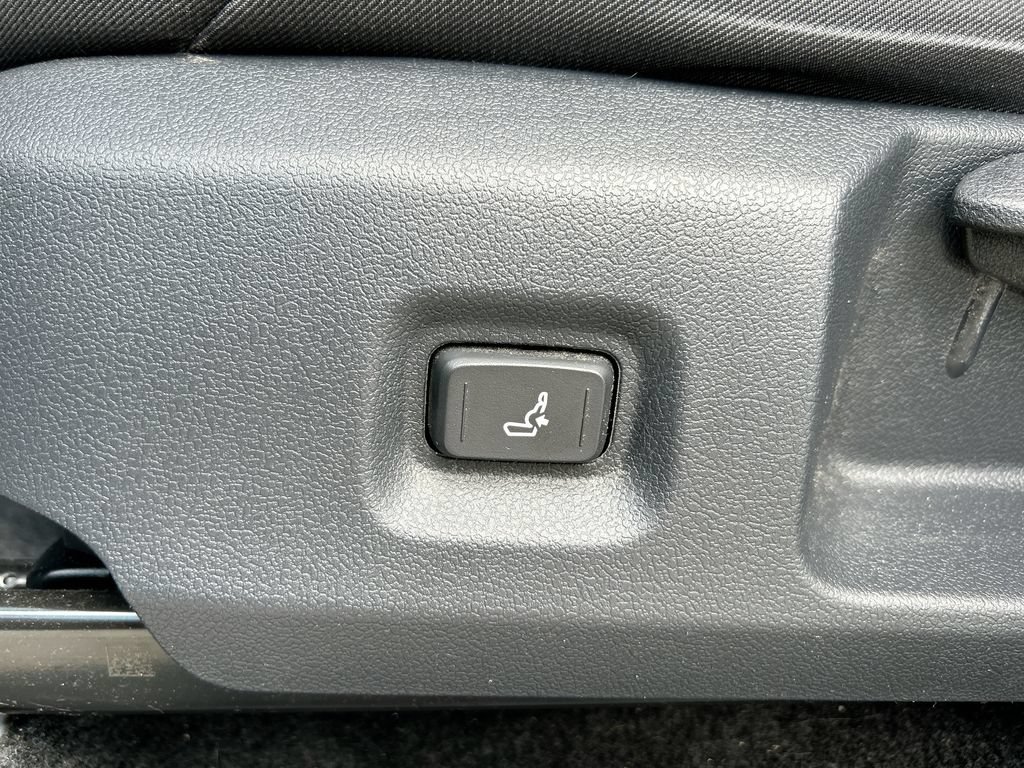 Used 2024 Toyota Tacoma SR w/ SR Upgrade Package RWD image 12