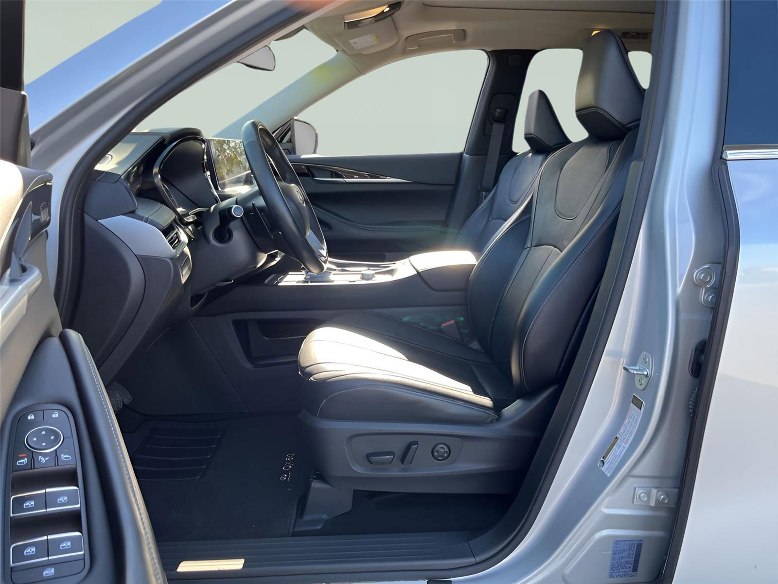 Used 2022 INFINITI QX60 Pure image 26