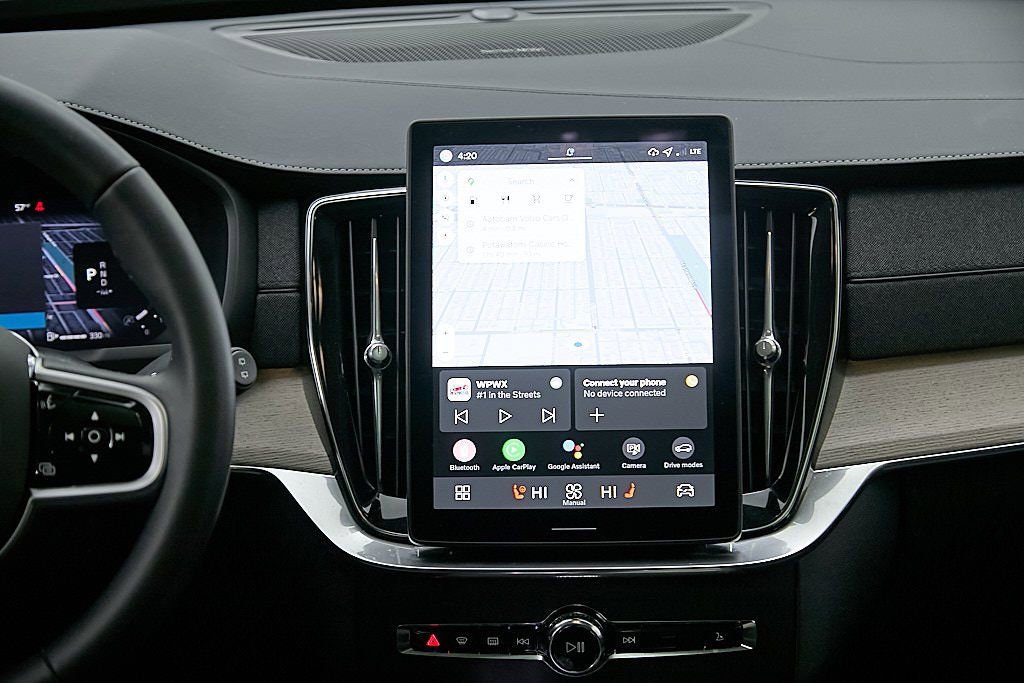 New 2026 Volvo XC90 B6 Plus w/ Protection Package Premier image 28