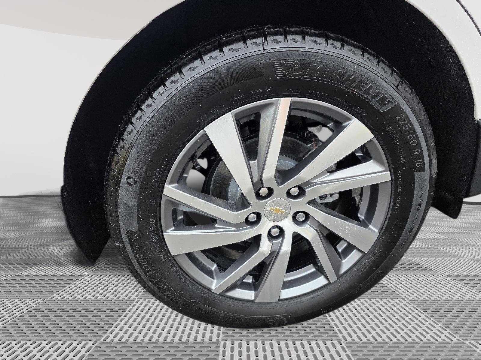 Used 2024 Chevrolet Equinox Premier image 24