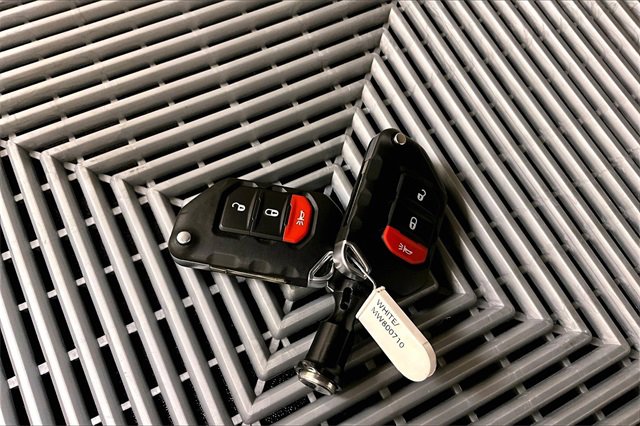 Used 2021 Jeep Wrangler Unlimited Sahara image 10