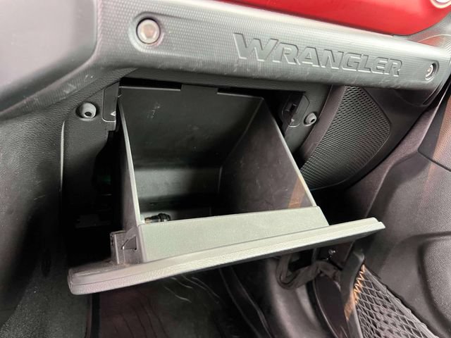 Used 2018 Jeep Wrangler Unlimited Rubicon AWD/4WD image 41