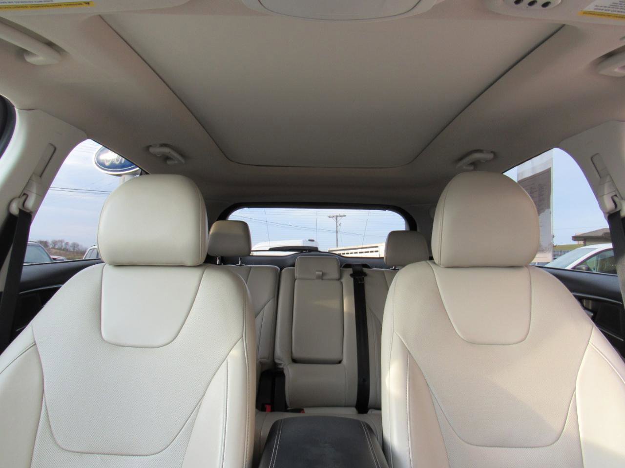 Used 2019 Ford Edge Titanium w/ Equipment Group 301A image 31