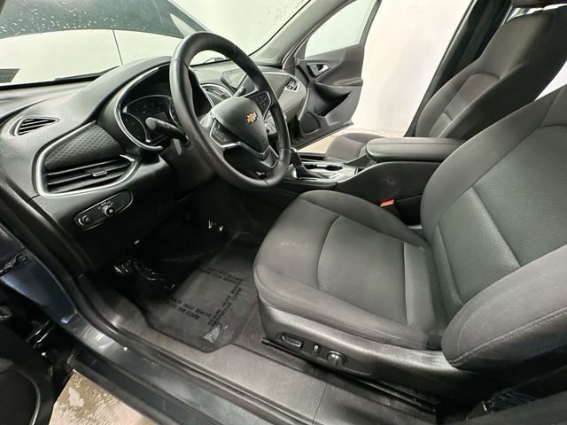 Used 2018 Chevrolet Malibu LT FWD image 15