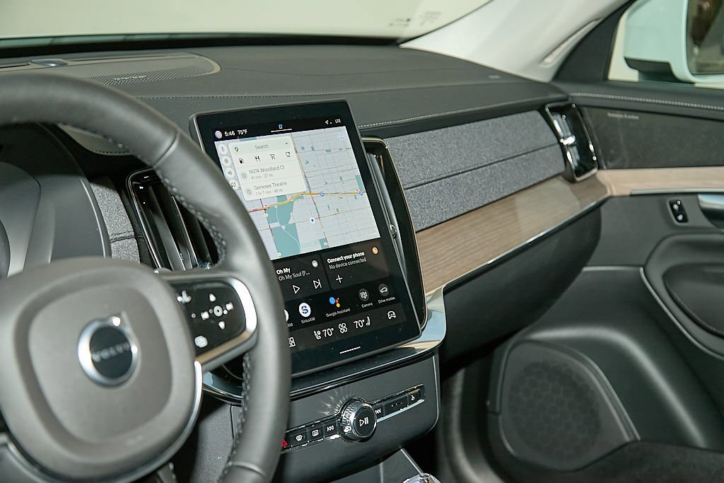 New 2025 Volvo XC90 B6 Plus w/ Protection Package Premier image 14