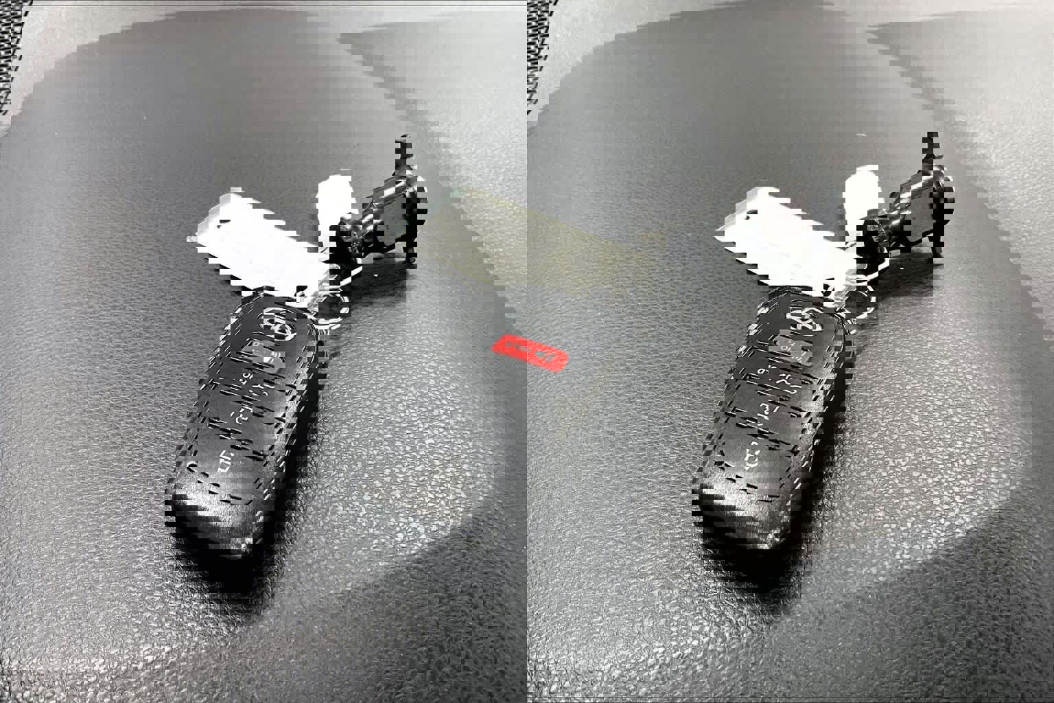 Used 2024 Toyota Corolla Cross XLE w/ Convenience Package image 14