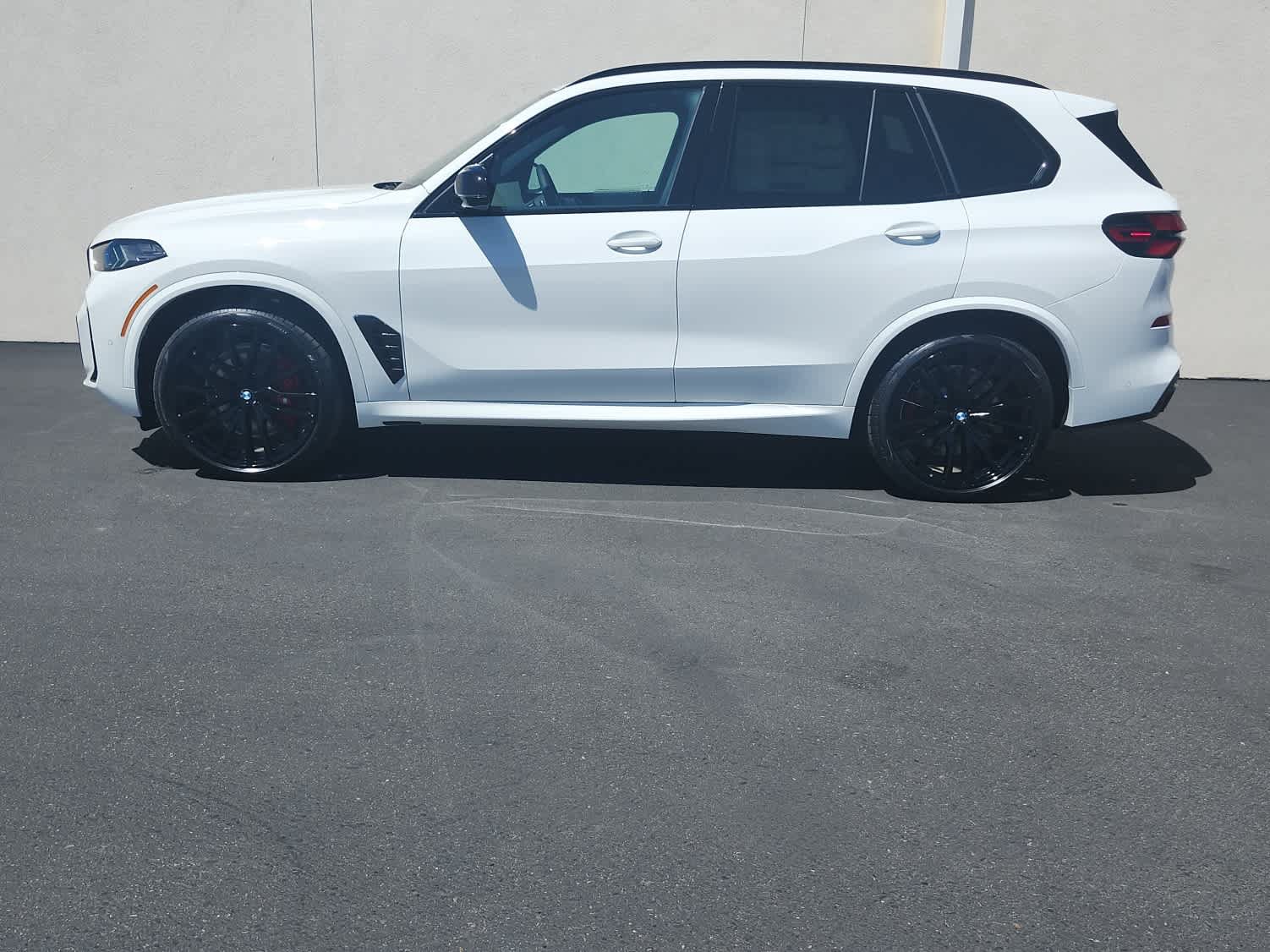New 2026 BMW X5 M60i AWD/4WD image 4