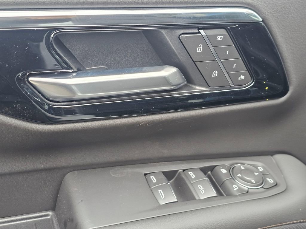 New 2026 Chevrolet Suburban High Country image 24